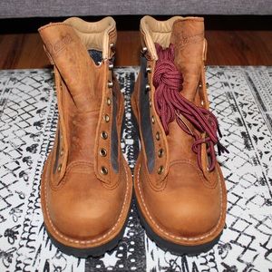 Men Danner Ridge Boots (tan/gray)